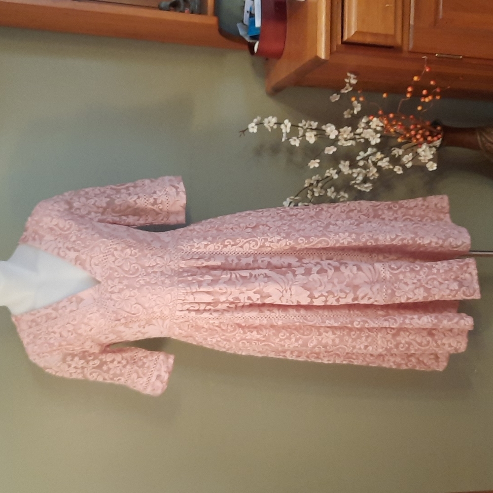 Brass & Roe by CTS lace dress - Picture 3 of 12